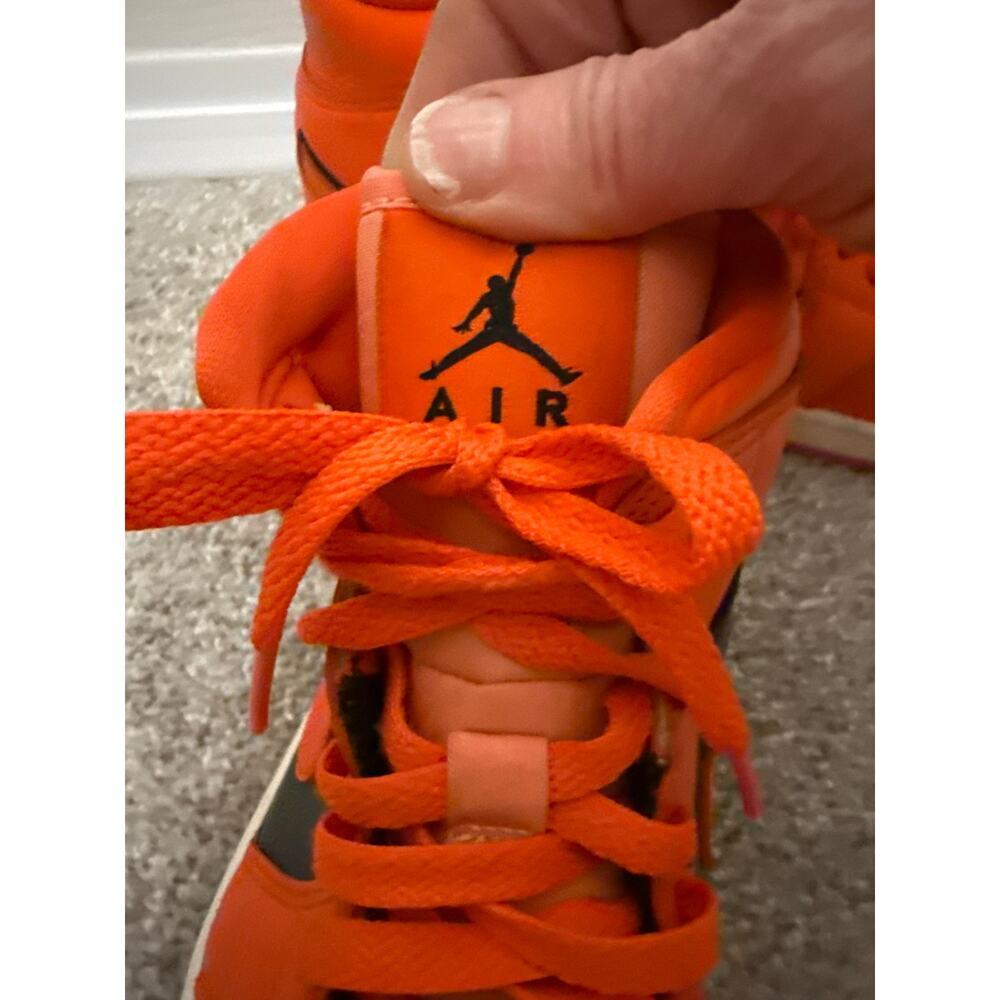 Nike Air Jordan 1 Mid SE 'Rush Orange' Women's Midtop Sneaker, sz 9.5 - Picture 4 of 8